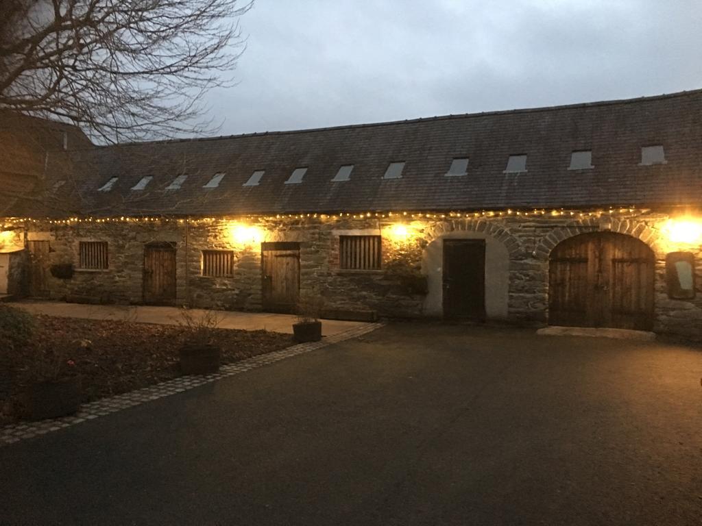 Bryn Melyn Farm Cottages Бэйла Экстерьер фото