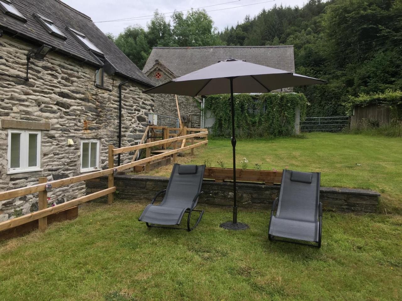 Bryn Melyn Farm Cottages Бэйла Экстерьер фото